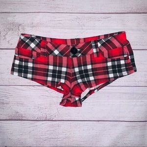 Current Mood | Straight Poison Plaid Shorts